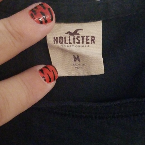 Hollister t-shirt - Picture 2 of 2